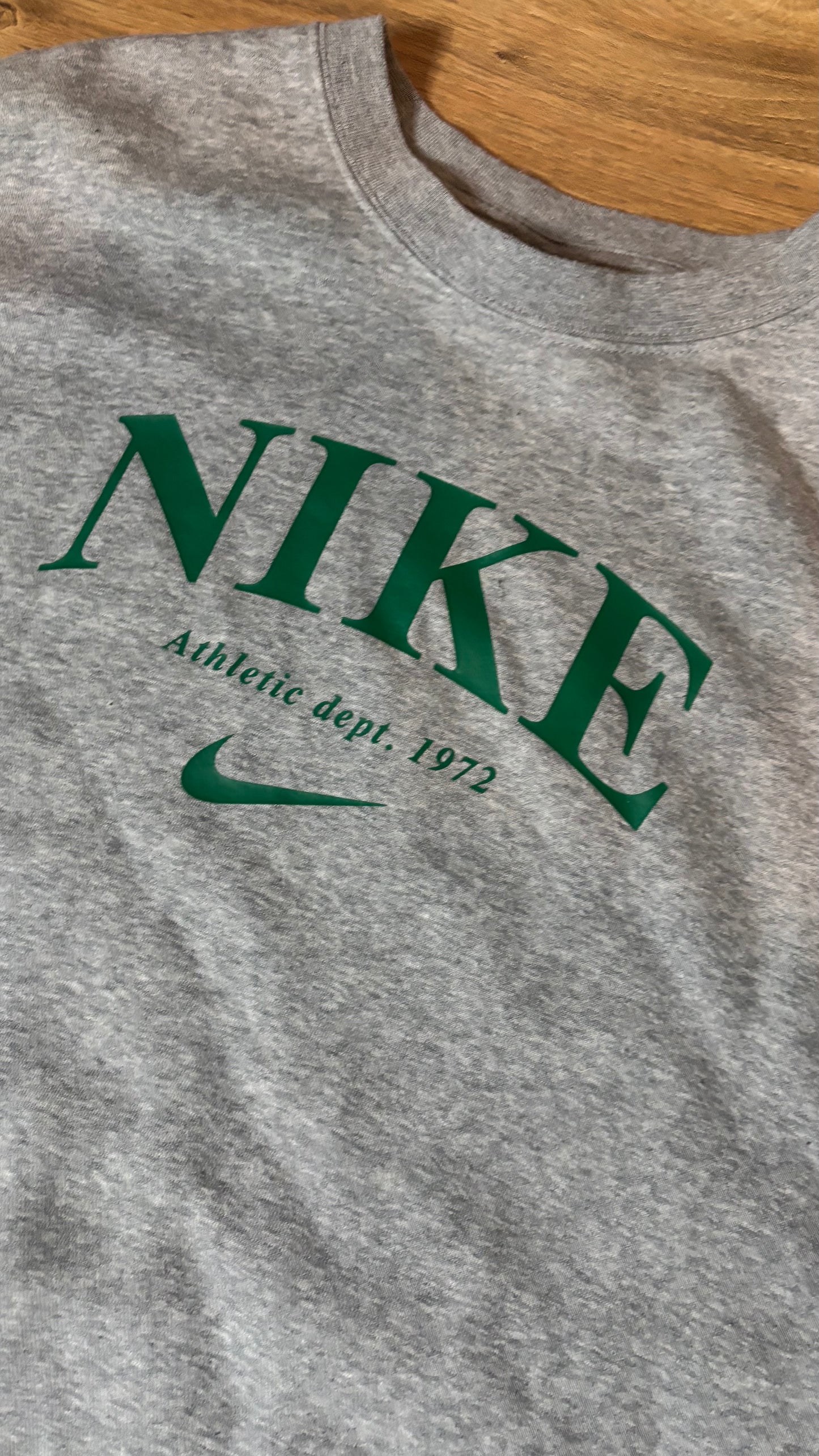 Nike Sweater Vintage Style